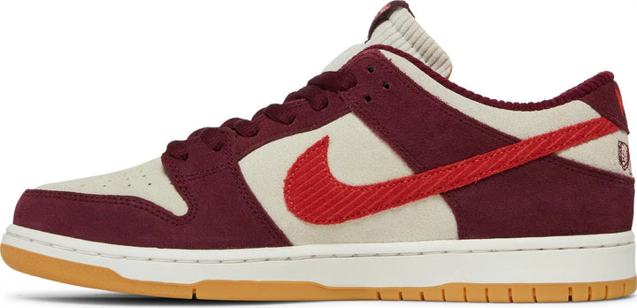 Nike Dunk Low SB Skate Like a Girl W