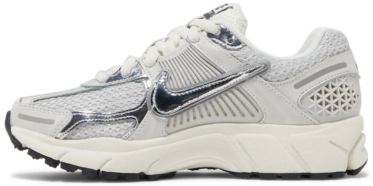 Nike Vomero 5 Photon Dust Metallic Silver