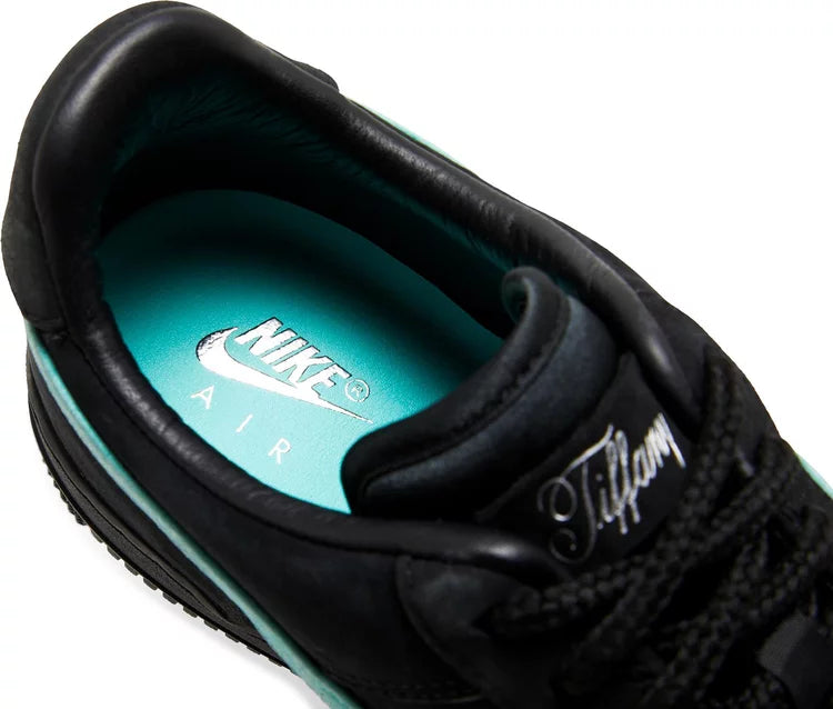 Nike Air Force 1 x Tiffany &amp; Co