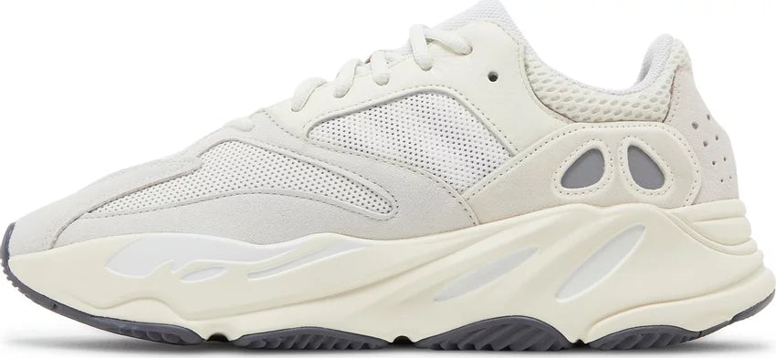 Yeezy 700 Analog