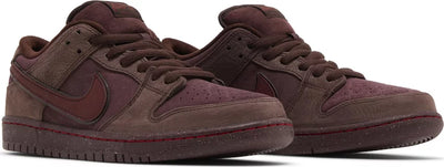 Nike Dunk Low SB City of Love Burgundy Crush