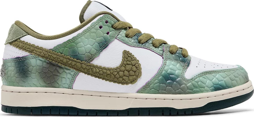 Nike Dunk Low SB x  Alexis Sablone Chameleon