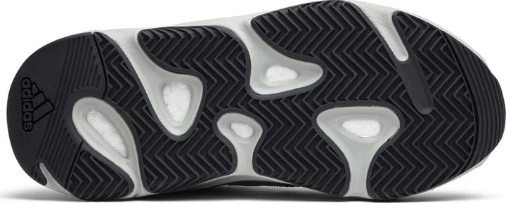 Yeezy 700 v2 Salt