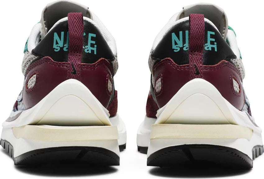 Nike Sacai VapourWaffle Villain Red