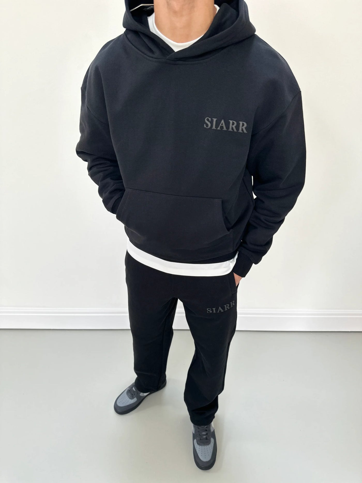 SIARR Puff Hoodie Black