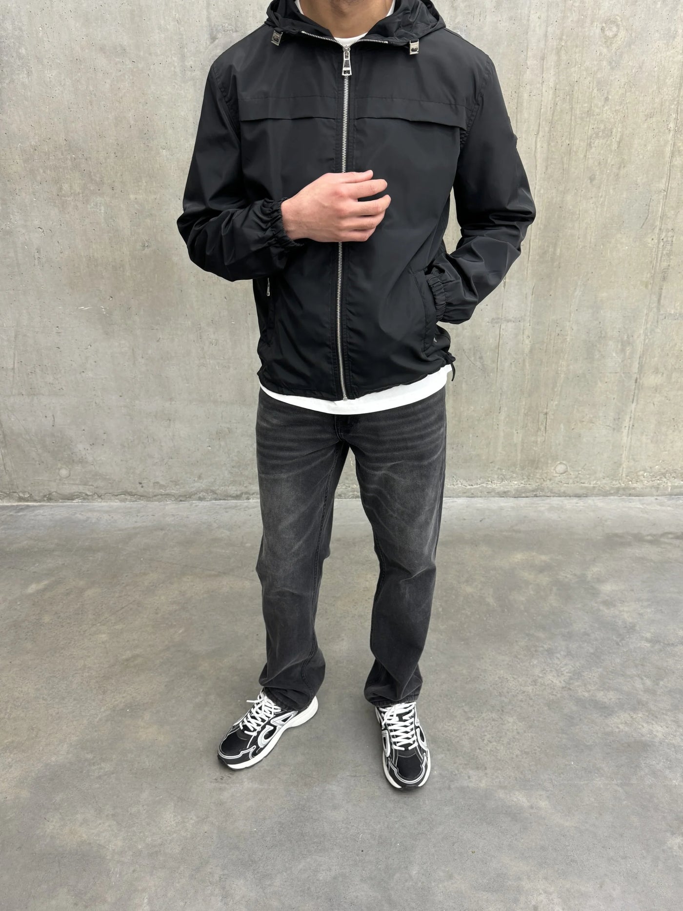 SIARR Windbreaker Black