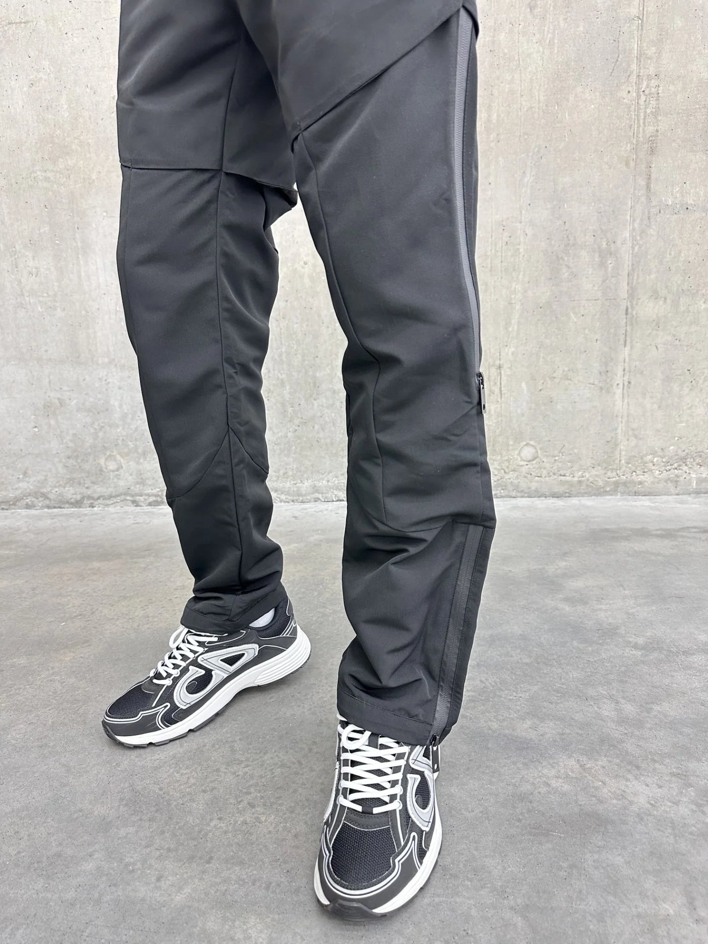 SIARR Belted Cargo Pants Black