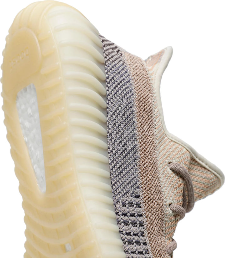 Yeezy 350 v2 Ash Pearl