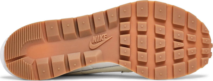 Nike Sacai VapourWaffle Sail Gum