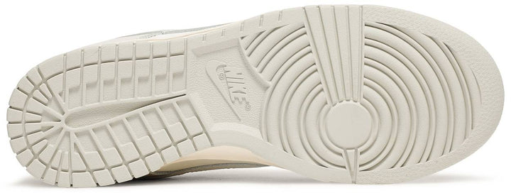 Nike Dunk Low Sail Light Bone W