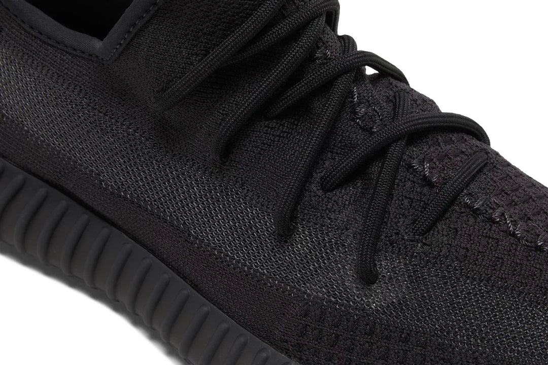 Yeezy 350 v2 Onyx