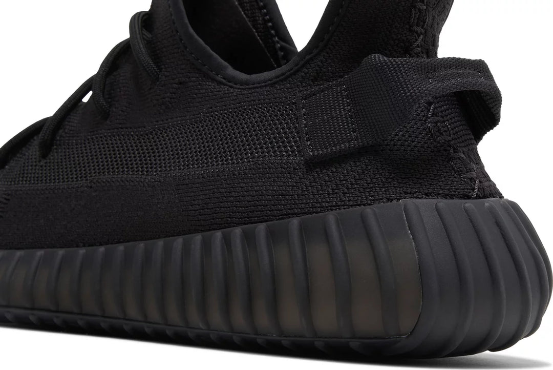 Yeezy 350 v2 Onyx
