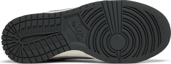 Nike Dunk Low Light Smoke Grey W